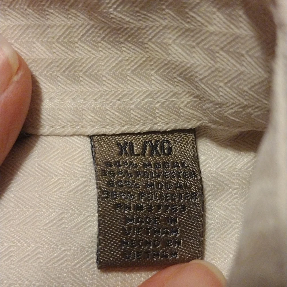Axist Men's Beige Button-Down Shirt - Picture 3 of 6